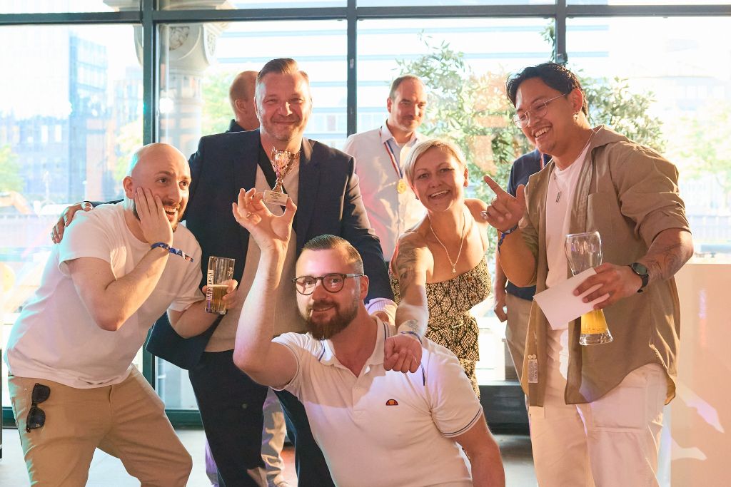 Auf dem Bild zu sehen: Das Team, welches den 3. Platz gewonnen hat!.