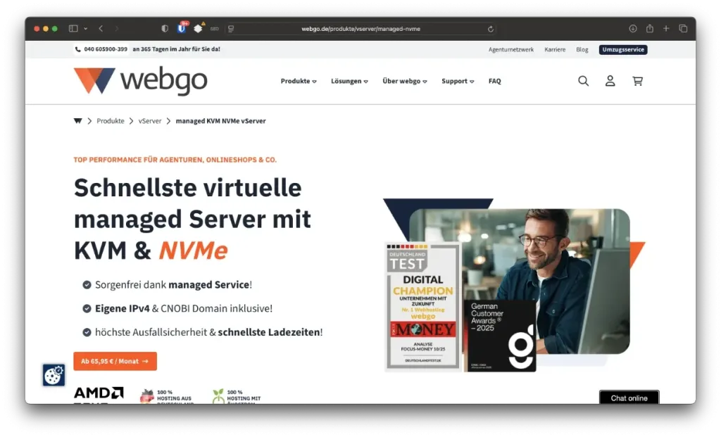 Ansicht der Produkt-Landingpage des NVMe Managed vServer von webgo, worauf die Headline "Schnellste virutelle managed Server mit KVM & NVMe" steht. Daneben ein Bild eines Mannes mit einer Brille, welcher zufrieden lächelt. Davor zwei Gütesiegel: "Digital Champion" von Focus Money und der Siegersiegel des "German Customer Award 2025".