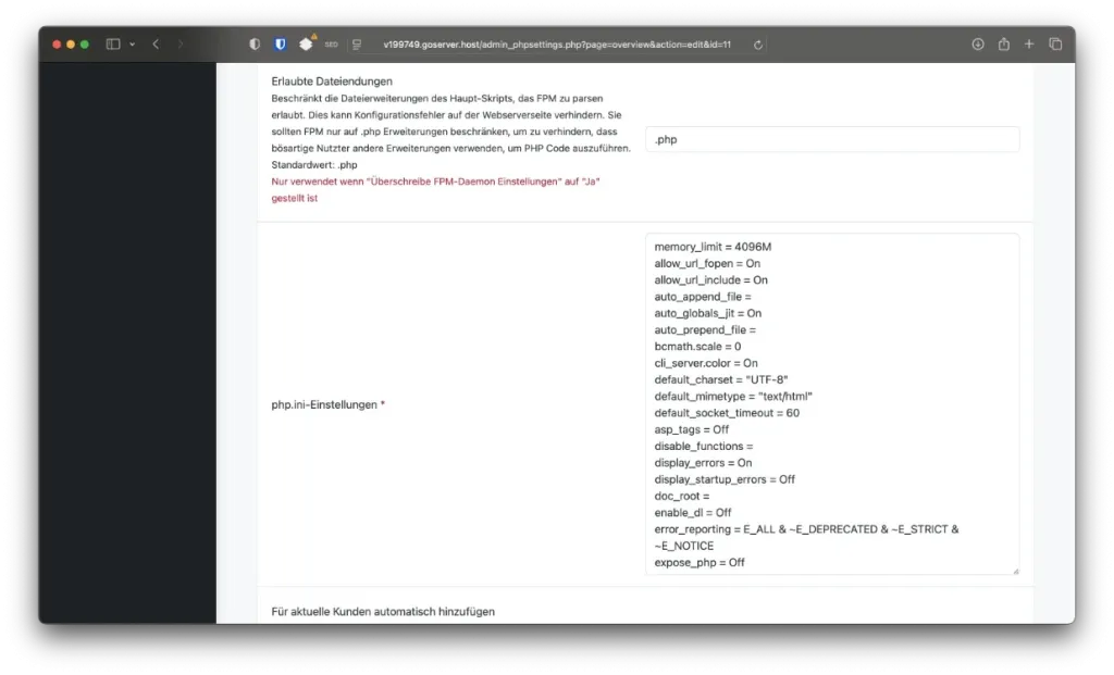 Screenshot aus der Verwaltungsoberfläche Froxlor mit Ansicht auf die php.ini-Einstellung. Diese kann man pro PHP-Version individuell einstellen.