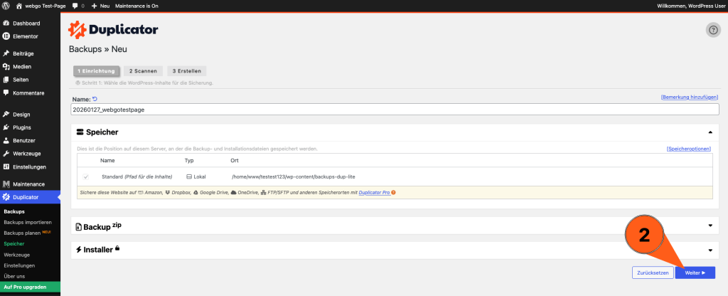 Screenshot aus dem Duplicator Backup-Prozess, bei dem man dem Backup einen Namen vergeben kann. Hier zeigt ein Hinweis, dass man auf den Button "Weiter" klicken soll, um fortzuf&uuml;hren.