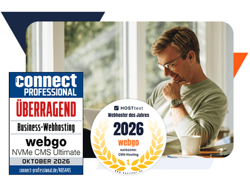 L&auml;chelnder Mann am Laptop neben zwei webgo-Testsiegeln: connect professional &bdquo;&Uuml;berragend&ldquo; f&uuml;r Business-Webhosting und Hosttest &bdquo;Webhoster des Jahres 2026&ldquo; im CMS-Hosting.